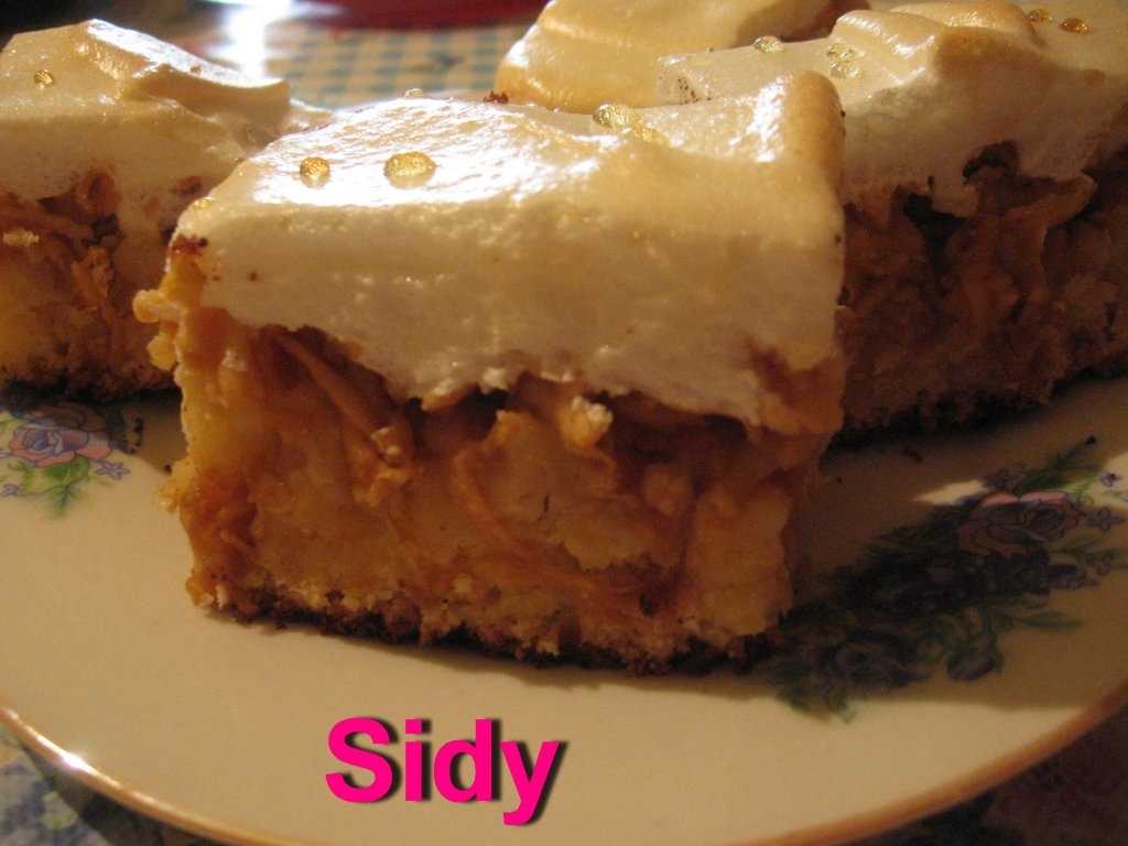 Prajitura cu mere si bezea