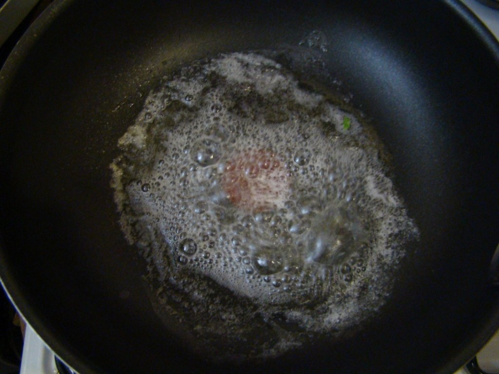 Creveti in sos de unt