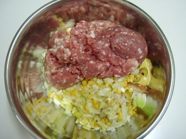 Rulada din carne tocata
