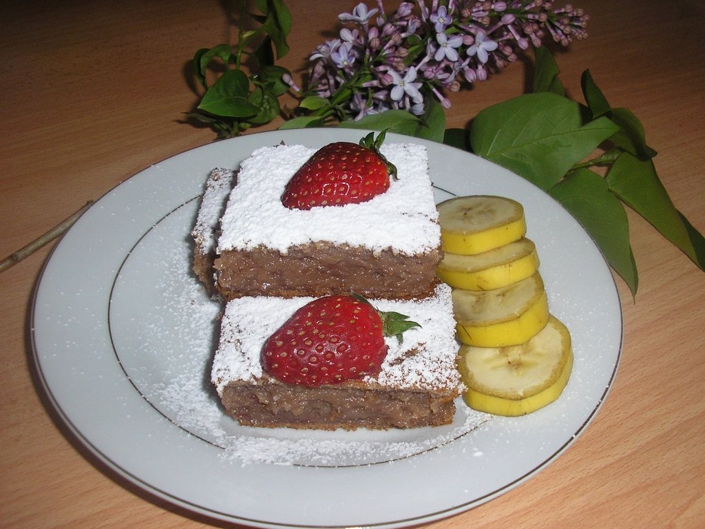 prajitura cu capsuni si banane