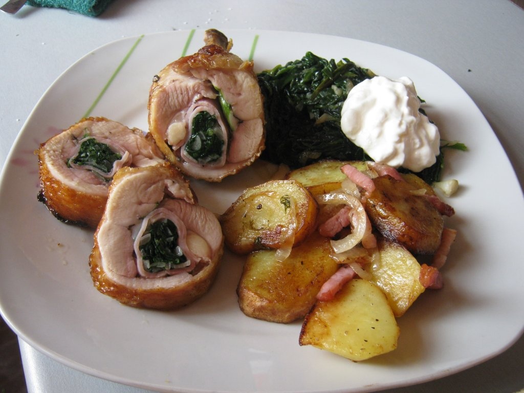 Pulpa de pui umpluta cu spanac