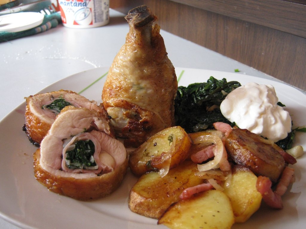 Pulpa de pui umpluta cu spanac