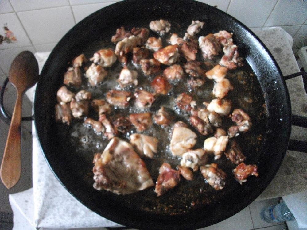 Paella  ( Paella valenciana)