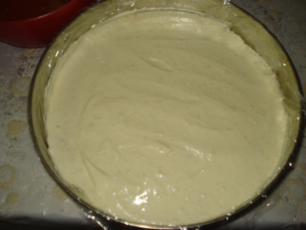 Tort cu iaurt de piersici