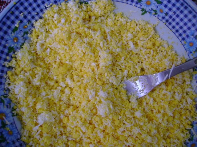 Oua umplute cu branza