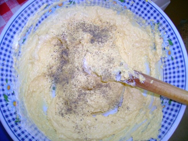 Oua umplute cu branza