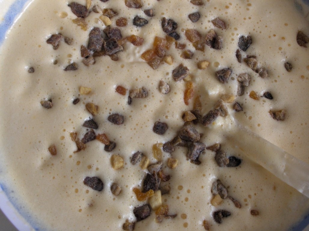 Placinta simpla cu umplutura de urda cremoasa