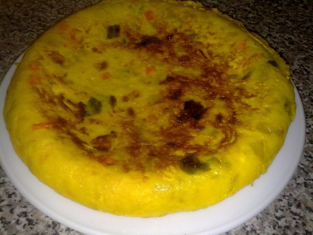 Omleta spaniola modificata.