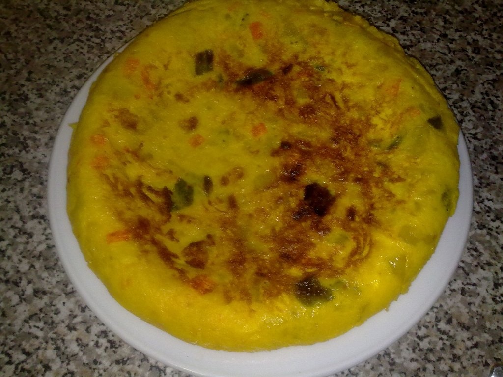 Omleta spaniola modificata.