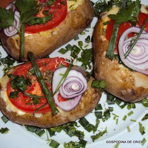 Cartofi umpluti, la cuptor