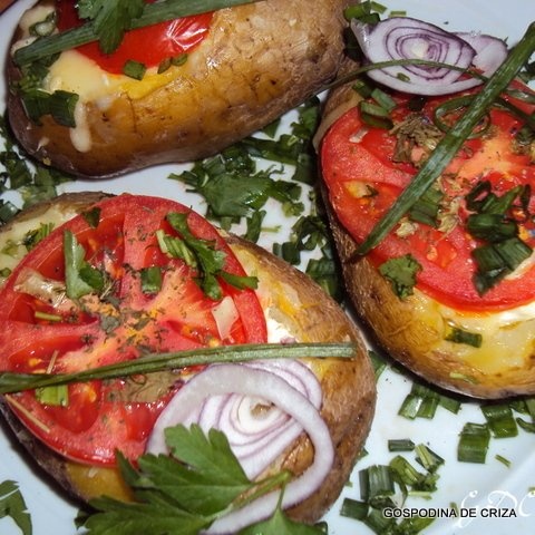 Cartofi umpluti, la cuptor