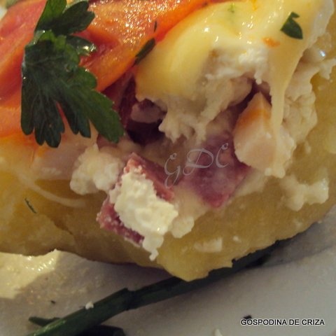 Cartofi umpluti, la cuptor