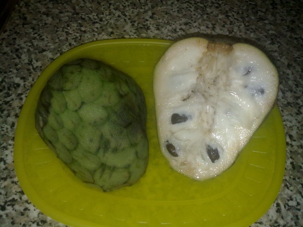 Cartofi cu sfecla la cuptor.