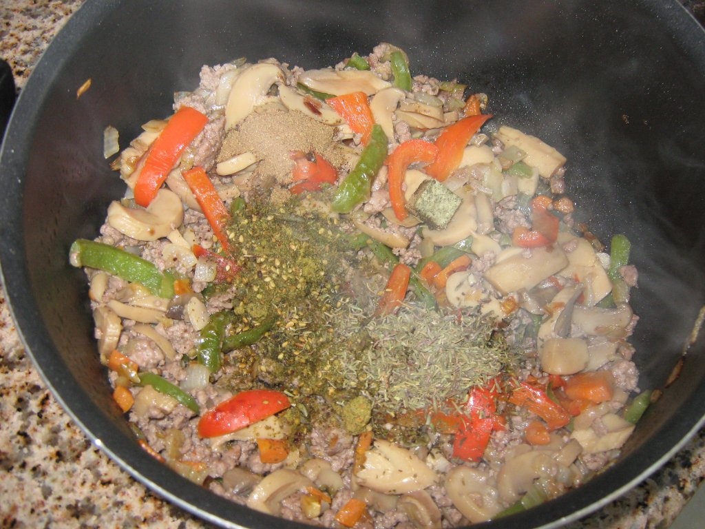 Spaghete cu sos Bolognese