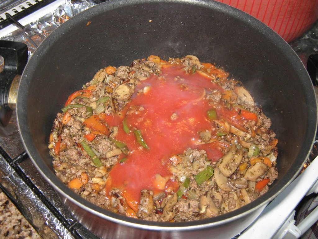 Spaghete cu sos Bolognese