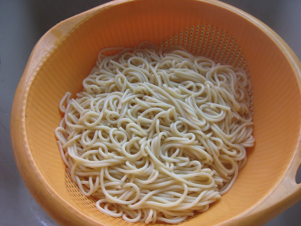 Spaghete cu sos Bolognese