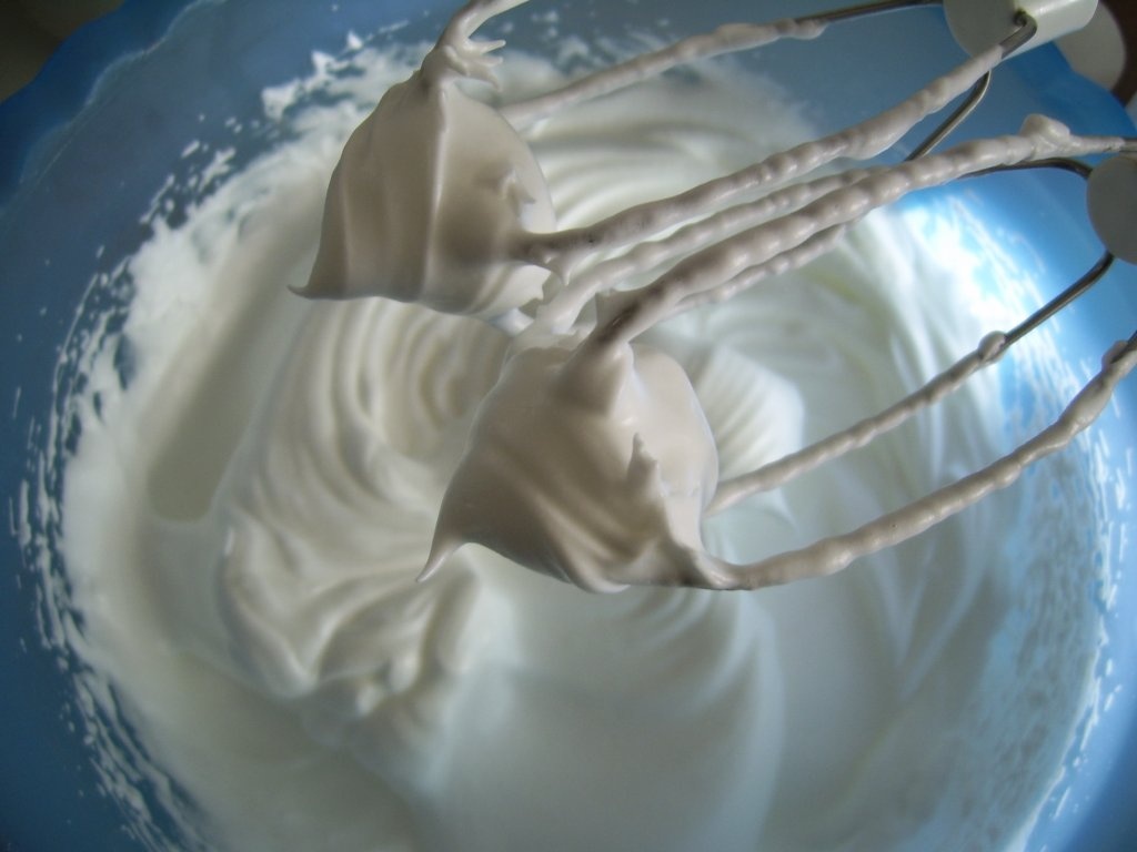 Rulada cu gem de gutui