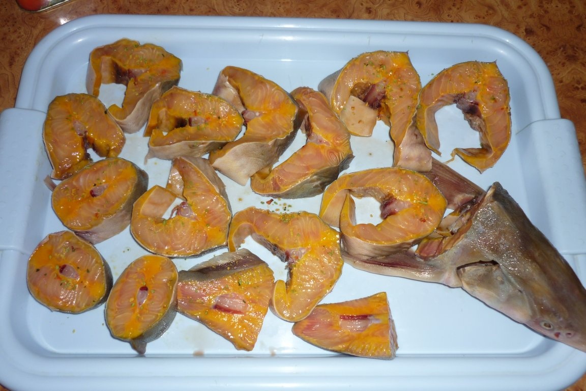 Sturion in crusta de pesmet cu malai