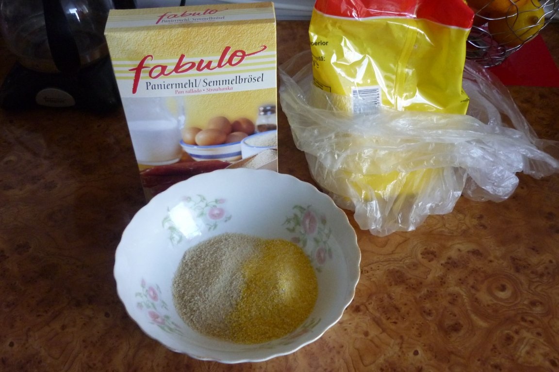 Sturion in crusta de pesmet cu malai