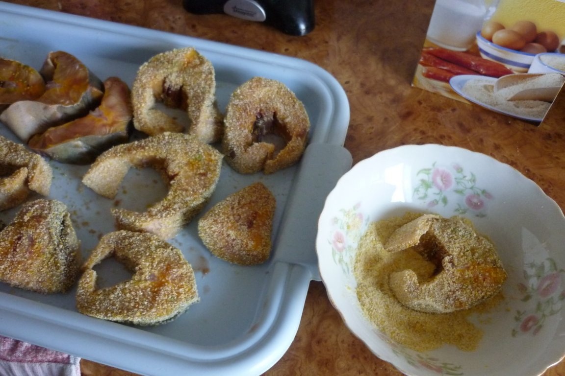 Sturion in crusta de pesmet cu malai