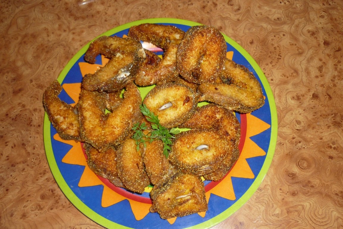 Sturion in crusta de pesmet cu malai