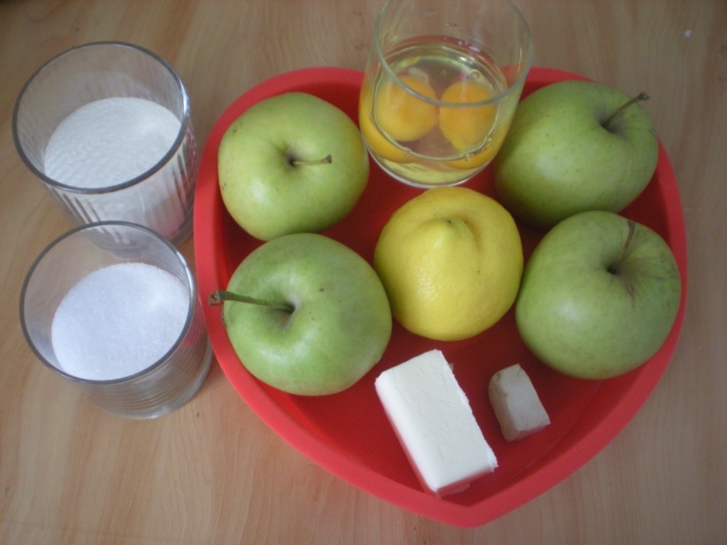 Tarta cu mere la microunde