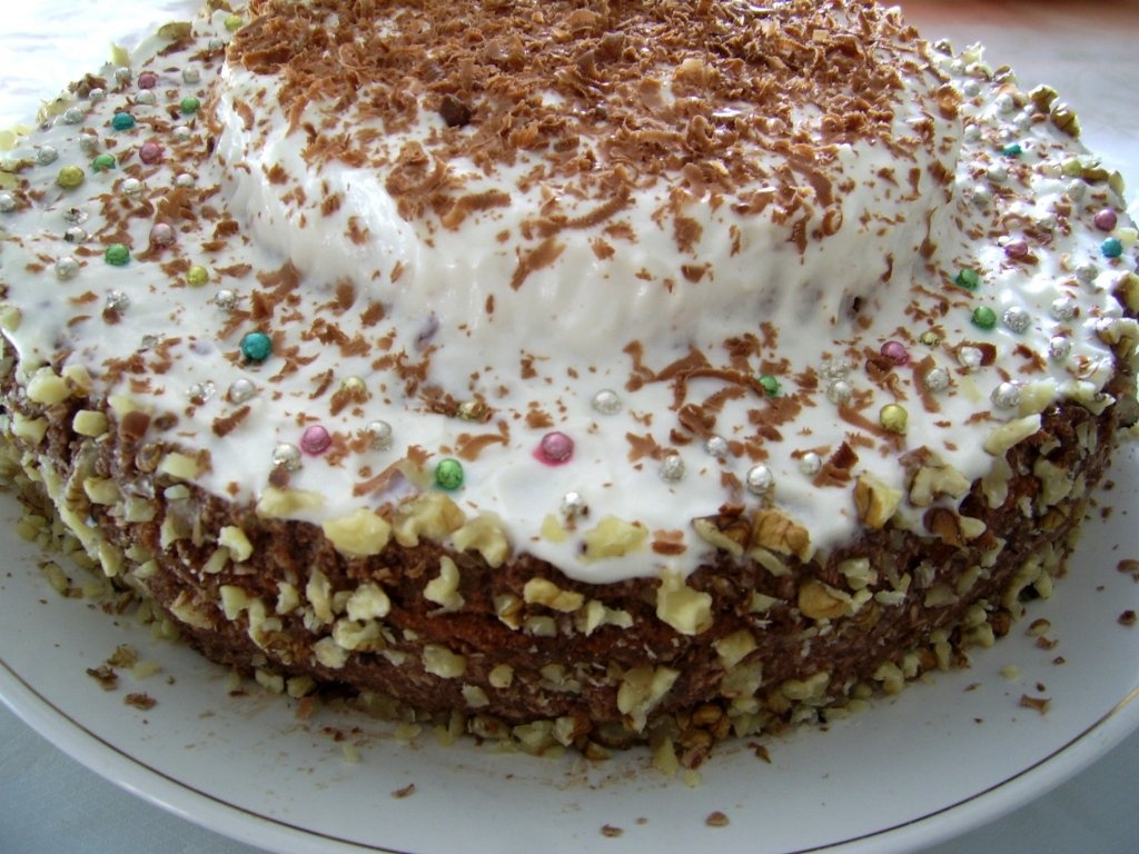 Tort cu crema de nuci