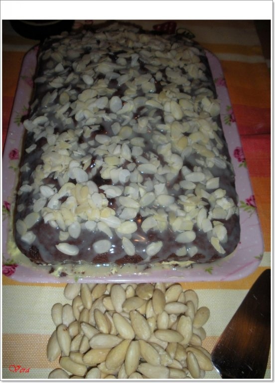 Pandispan cu migdale si chantilly