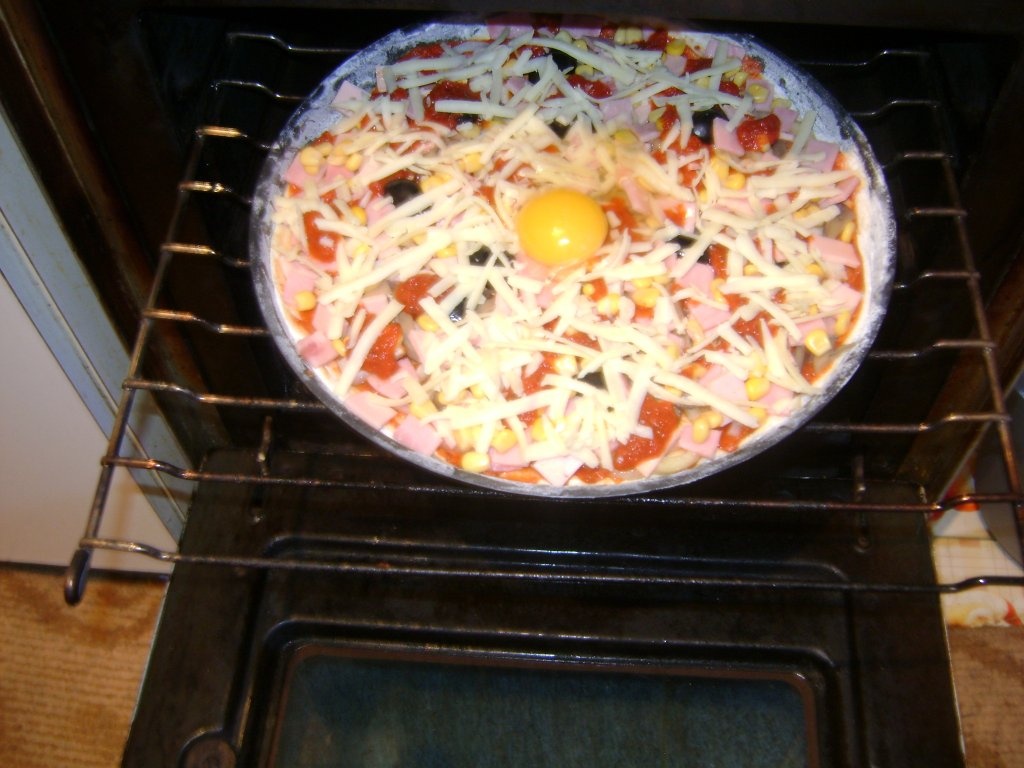 Pizza cu porumb