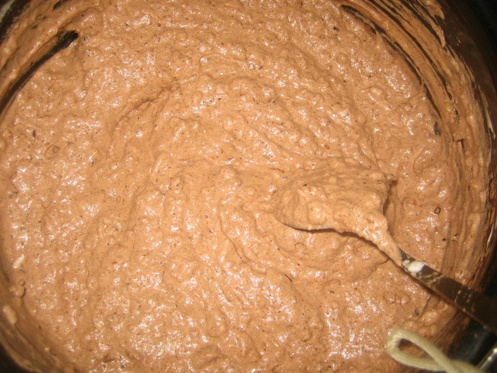 Cozonac cu crema de nuci si rahat