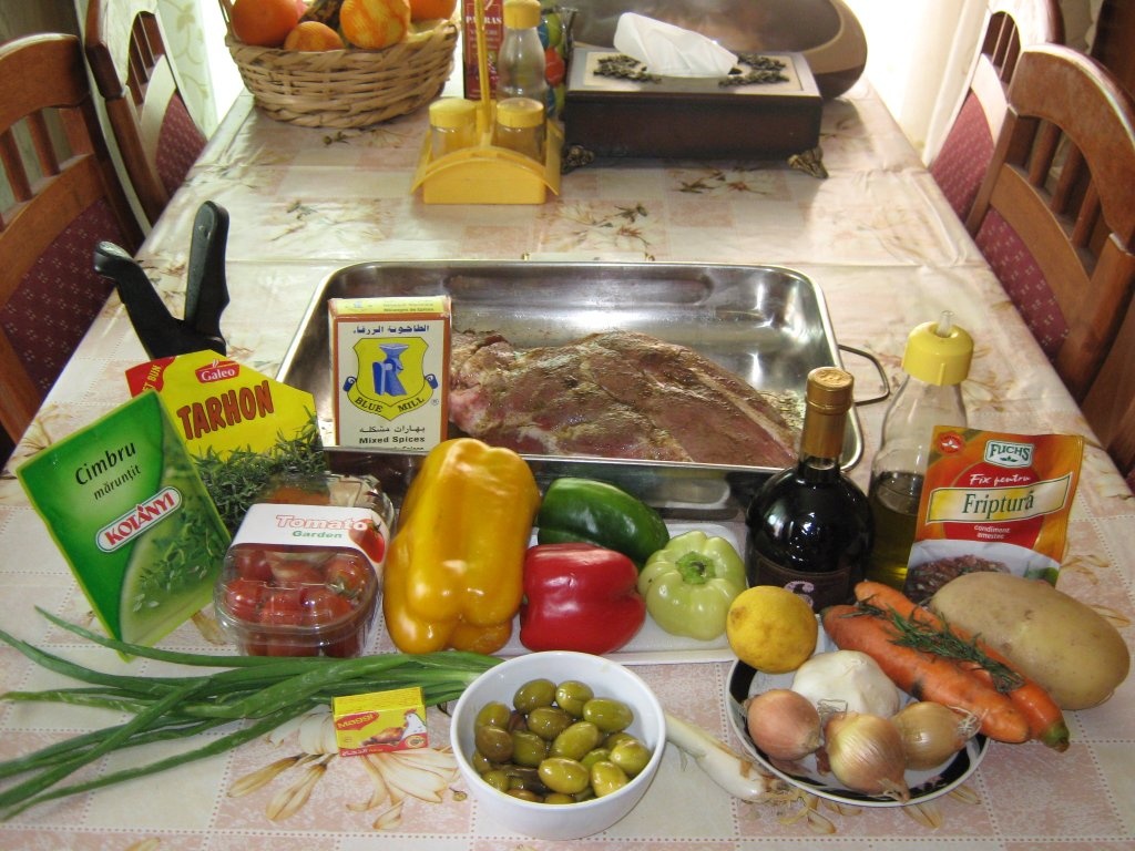 Friptura de miel la cuptor cu legume si masline verzi