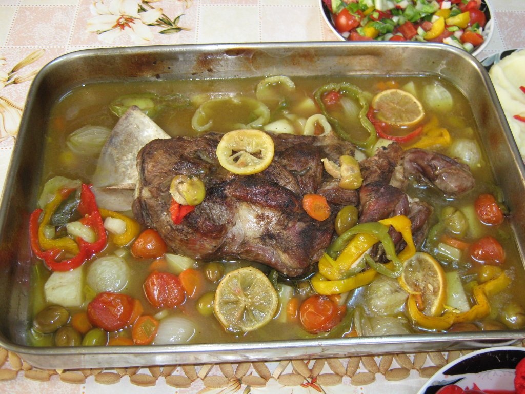 Friptura de miel la cuptor cu legume si masline verzi