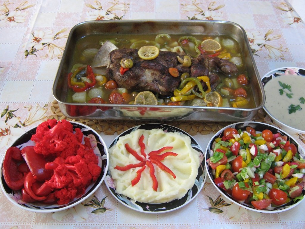 Friptura de miel la cuptor cu legume si masline verzi