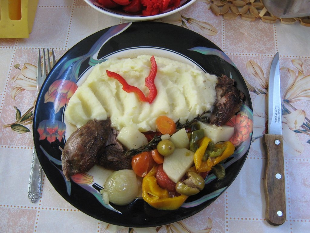 Friptura de miel la cuptor cu legume si masline verzi