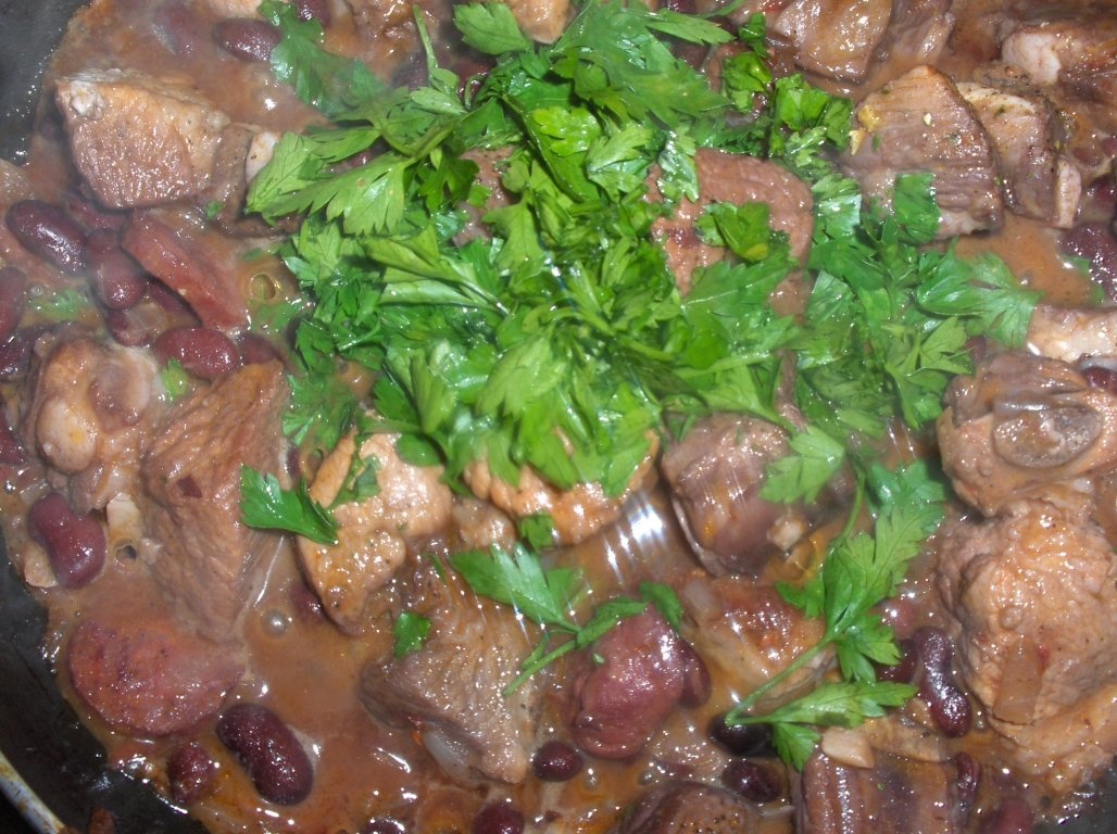 Fasole cu costita si orez alb(Feijoada de Entercosto)