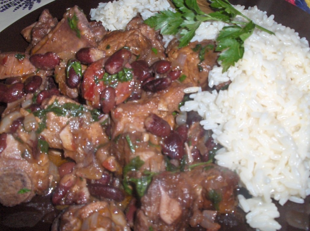 Fasole cu costita si orez alb(Feijoada de Entercosto)