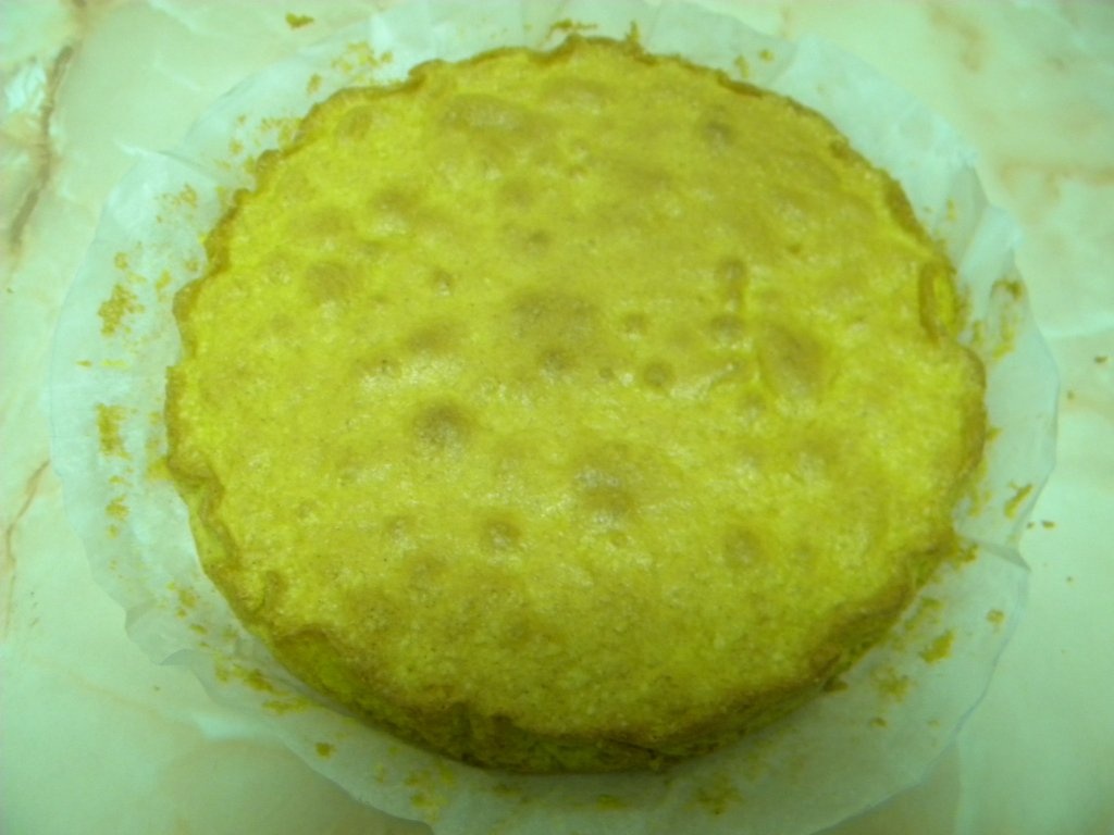 Tort cu spuma de capsuni