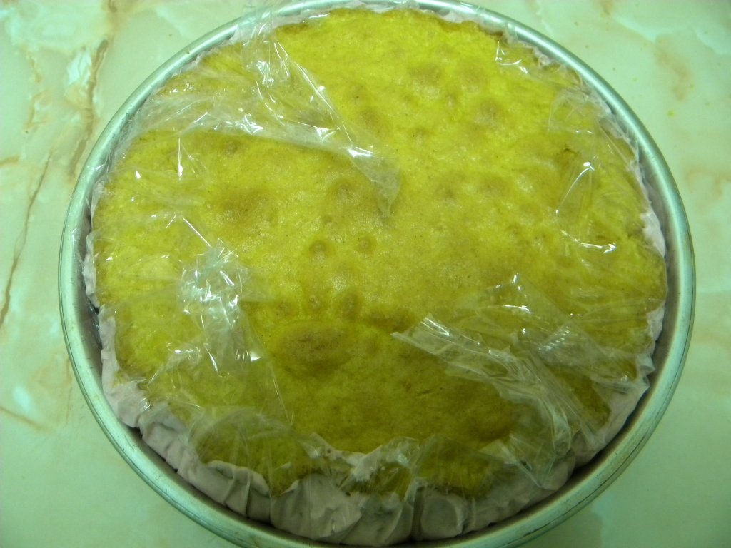 Tort cu spuma de capsuni