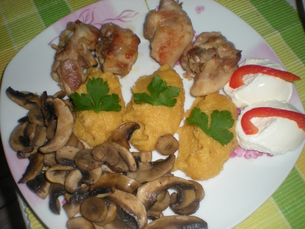 Pui cu ciuperci