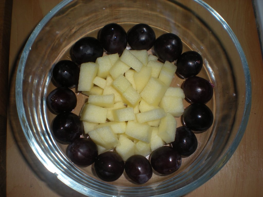 Budinca cu mere si struguri