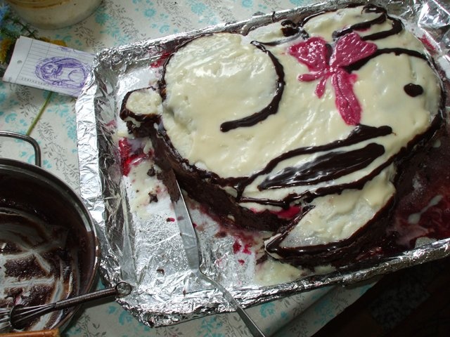 Tort Iepuras cu mure si ciocolata