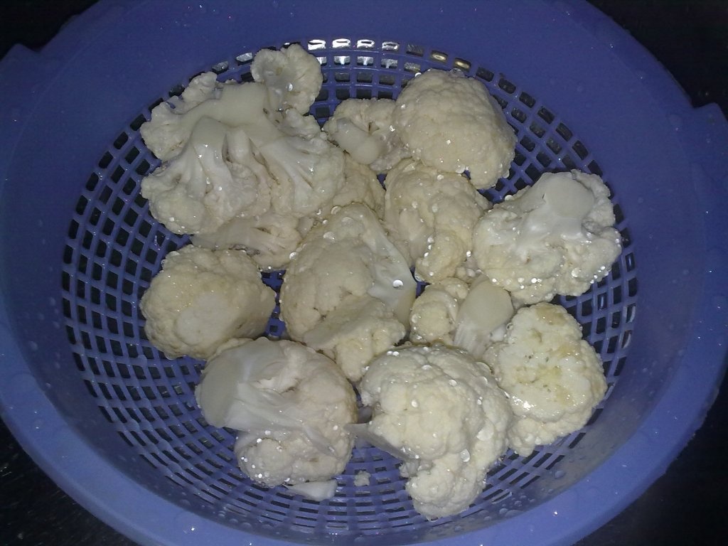 Garnitura din conopida pentru fripturi.