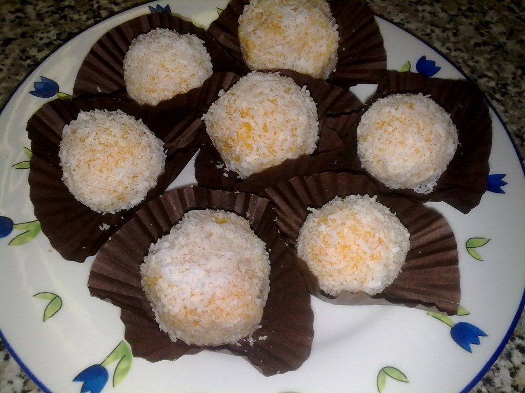 Rafaelo din cartofi  dulci si cocos.