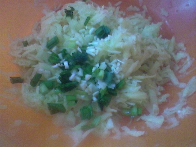 Chiftelute cu cartofi si dovlecel