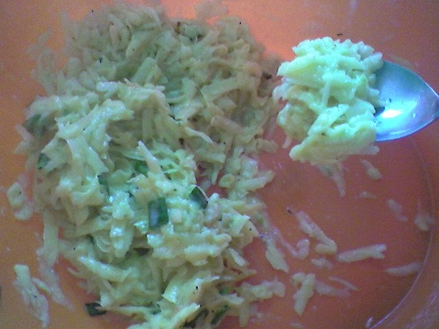 Chiftelute cu cartofi si dovlecel