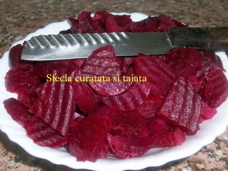 Salata de sfecla rosie