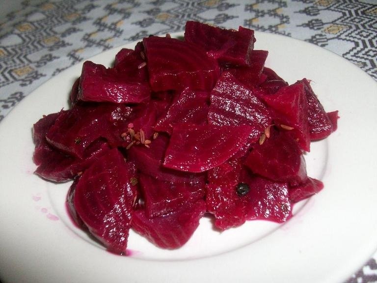 Salata de sfecla rosie