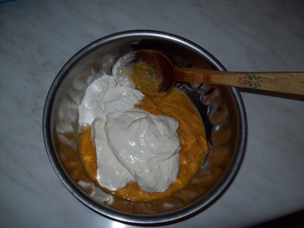 Pui cu ardei copti si smantana