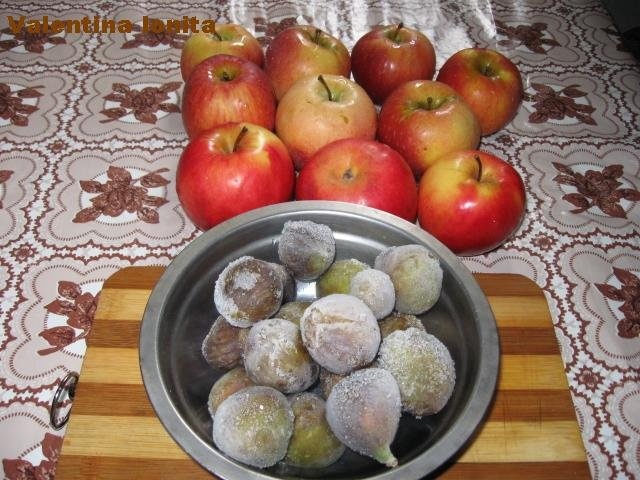 Mere coapte umplute cu smochine