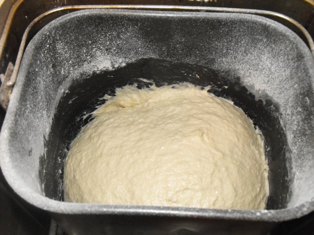 Paine de casa umpluta cu mancarica de fasole